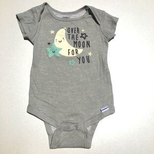 Gerber Over The Moon Onesie Gray Size 3-6 Months